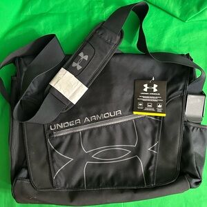 NWT Under Armour PTH Victory Black Messenger Bag
